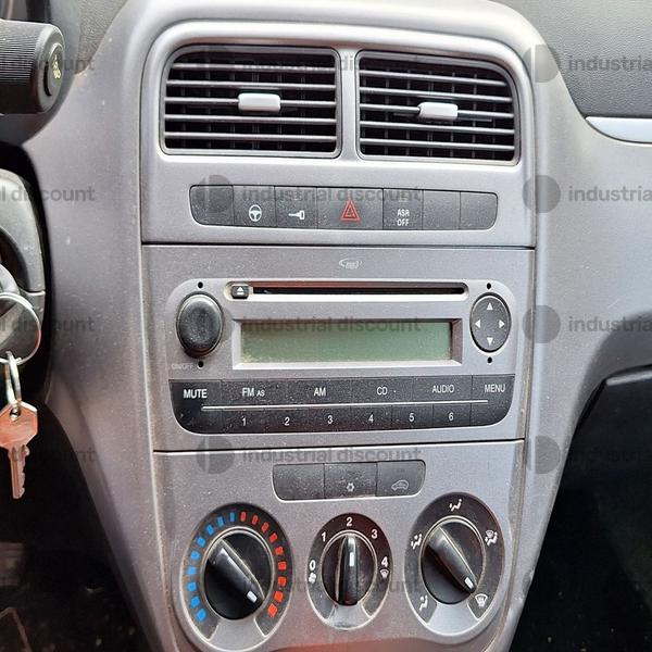 6#8848 Autocarro Fiat Punto Van in vendita - foto 10