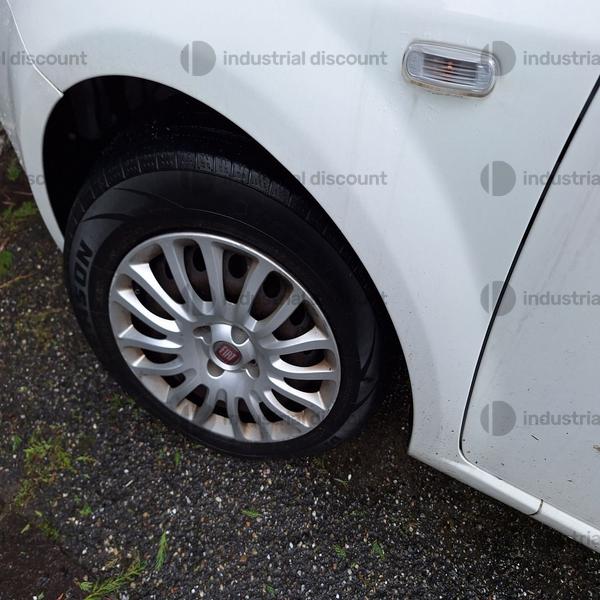 8#8848 Autocarro Fiat Punto Van in vendita - foto 9