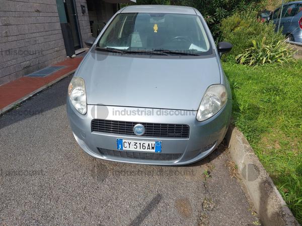 6#8854 Autoveicolo Fiat Grande Punto in vendita - foto 1