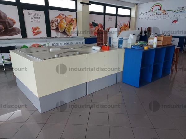 Attrezzature supermercato in vendita