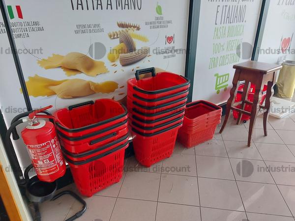 Attrezzature supermercato in vendita