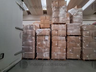 12#8867 Filati di vari colori, carrello elevatore Still ed autocarro Iveco in vendita - foto 7
