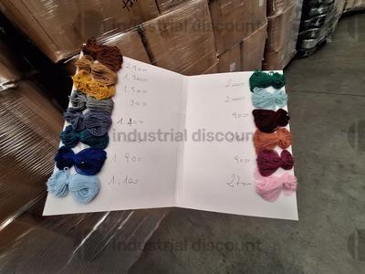 12#8867 Filati di vari colori, carrello elevatore Still ed autocarro Iveco in vendita - foto 8