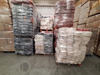 12#8867 Filati di vari colori, carrello elevatore Still ed autocarro Iveco in vendita - foto 14