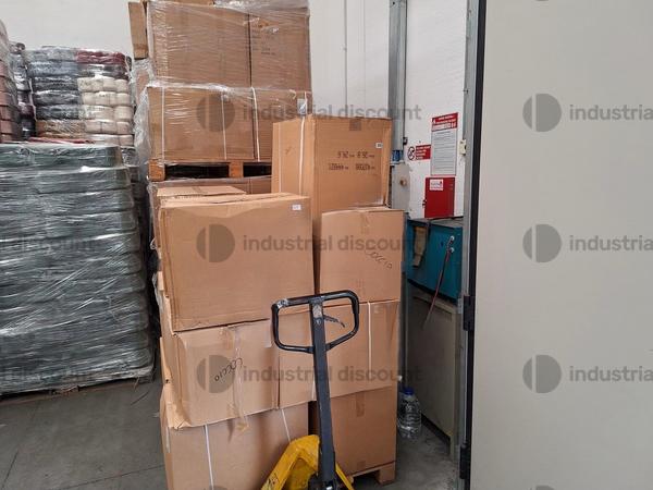 6#8867 Filato acrilico in vari colori in vendita - foto 3