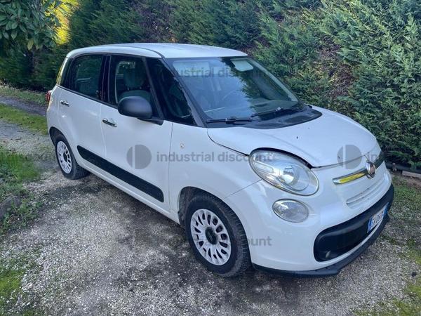 1#8872 Autocarro Fiat 500L in vendita - foto 1