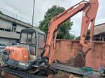 Immagine 5 - Escavatore Hitachi ed attrezzature - Lotto 1 (Asta 8877)