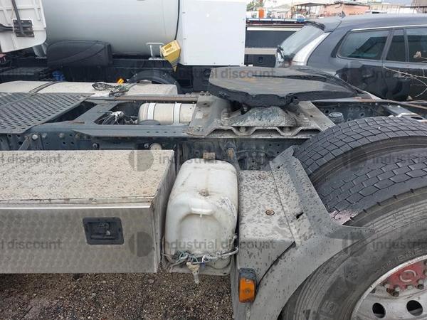 1#8885 Trattore stradale Iveco Magirus in vendita - foto 4