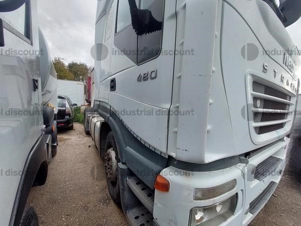 1#8885 Trattore stradale Iveco Magirus in vendita - foto 13