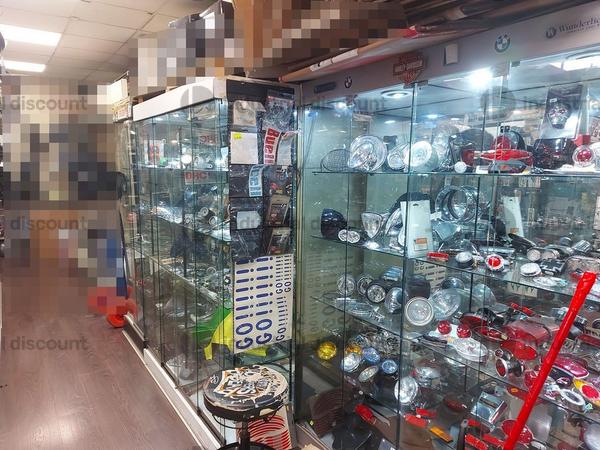 Ricambi per veicoli in vendita