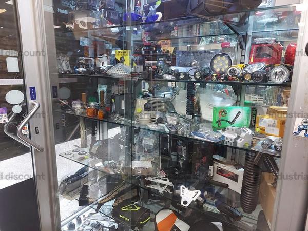 100#8890 Accessori e ricambi moto in vendita - foto 57