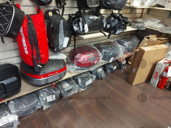 6#8890 Accessori e ricambi moto e arredamento per negozio in vendita - foto 4