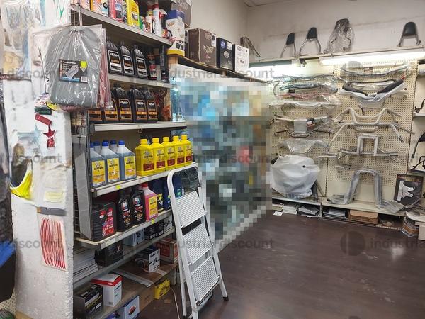 6#8890 Accessori e ricambi moto e arredamento per negozio in vendita - foto 5