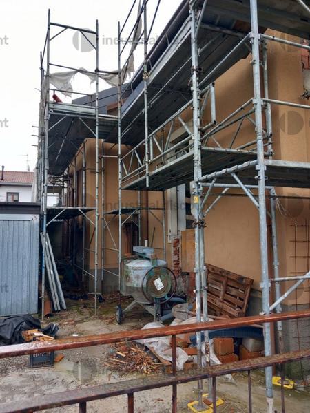7#8895 Box monoblocco e attrezzatura da  cantiere in vendita - foto 2