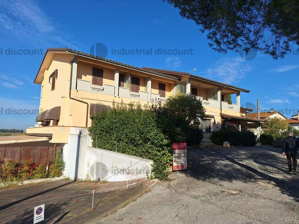 1#8900 Attività di Albergo 3* con Ristorante e Tabaccheria in vendita - foto 37