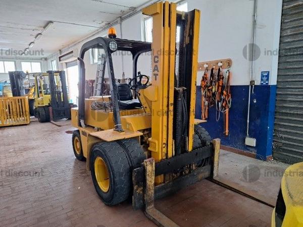 3#8903 Carrello elevatore Caterpillar in vendita - foto 10