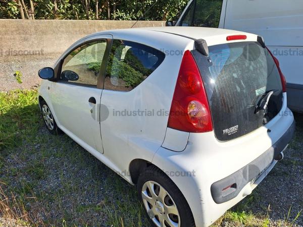 1#8909 Autoveicolo Peugeot  e autocarro Iveco in vendita - foto 3