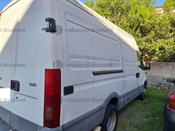 1#8909 Autoveicolo Peugeot  e autocarro Iveco in vendita - foto 11