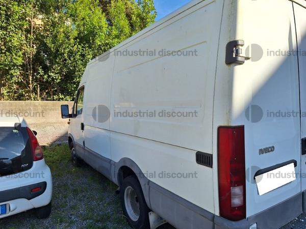 1#8909 Autoveicolo Peugeot  e autocarro Iveco in vendita - foto 12