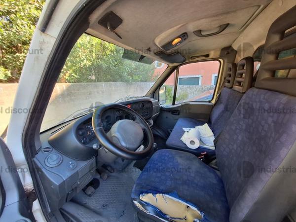1#8909 Autoveicolo Peugeot  e autocarro Iveco in vendita - foto 14