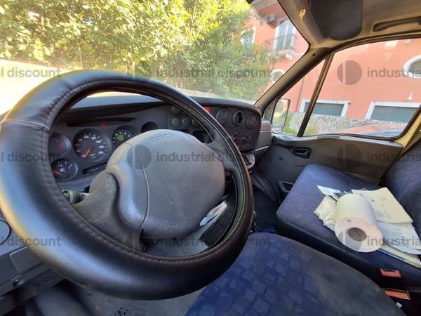 1#8909 Autoveicolo Peugeot  e autocarro Iveco in vendita - foto 17