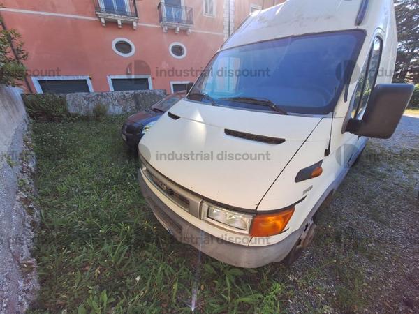 1#8909 Autoveicolo Peugeot  e autocarro Iveco in vendita - foto 18