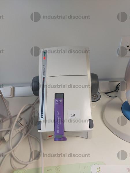 11#8917 Attrezzature per sala ritocchi in vendita - foto 6