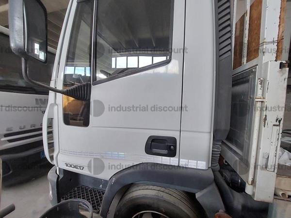12#8924 Autocarro Iveco 75 in vendita - foto 2