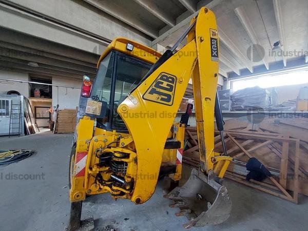 13#8924 Escavatore JCB in vendita - foto 2