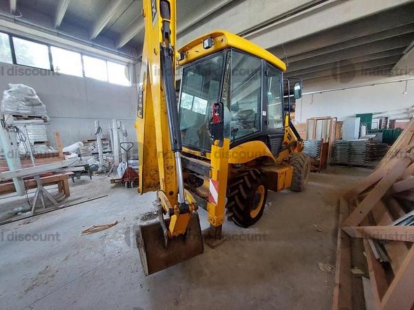 13#8924 Escavatore JCB in vendita - foto 3