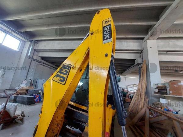 13#8924 Escavatore JCB in vendita - foto 4