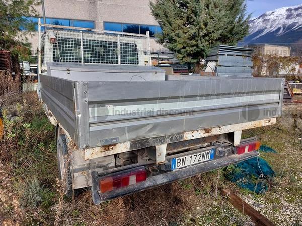 3#8924 Autocarro cabinato Ford Transit in vendita - foto 2