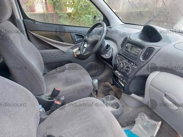 6#8924 Autovettura Toyota Yaris Verso in vendita - foto 4
