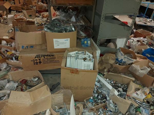 1#8926 Rimanenze di magazzino di materiale termoidraulico e altro in vendita - foto 63