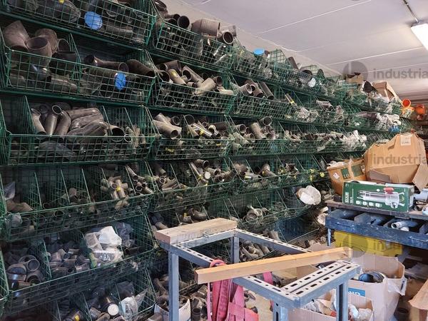 1#8926 Rimanenze di magazzino di materiale termoidraulico e altro in vendita - foto 97
