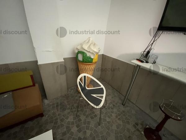 1#8929 Arredamento e attrezzature da bar in vendita - foto 4