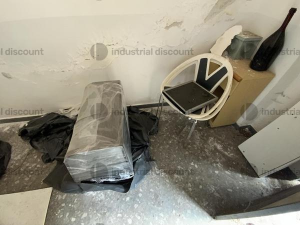 1#8929 Arredamento e attrezzature da bar in vendita - foto 13