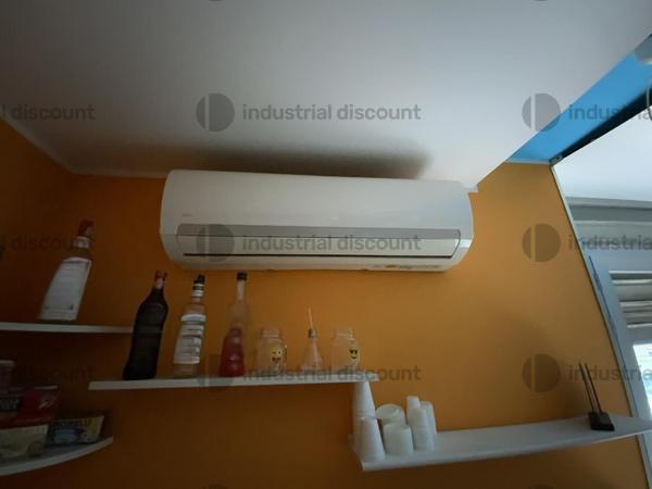 1#8929 Arredamento e attrezzature da bar in vendita - foto 28