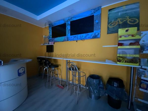 1#8929 Arredamento e attrezzature da bar in vendita - foto 30