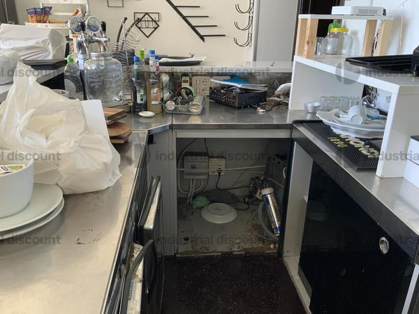 3#8929 Arredamento ed attrezzature da bar in vendita - foto 2
