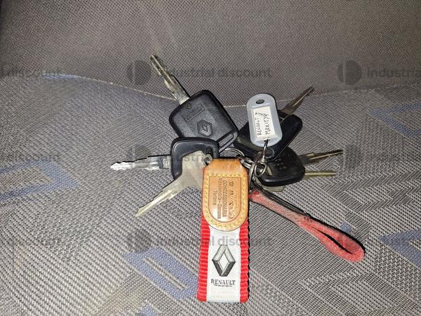 1#89310 Arredi da ufficio e Autocarro Nissan Maxity e Attrezzatura termoidraulica in vendita - foto 28