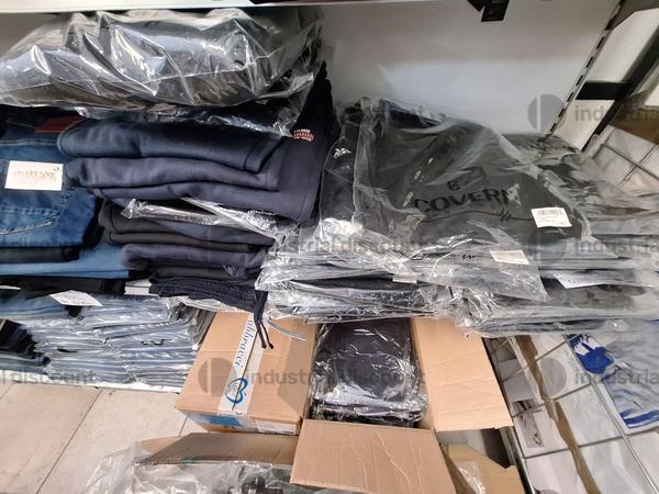 2#8933 Pantaloni e Jeans in vendita - foto 15