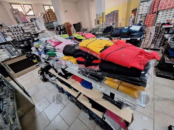 5#8933 Abbigliamento sportivo in vendita - foto 11