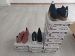 Immagine 37 - Calzature e arredo ufficio - Lotto 8 (Asta 8952)