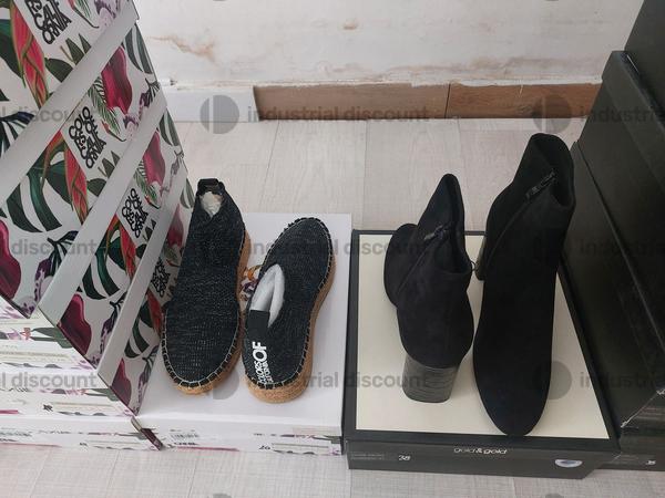 8#8952 Calzature e arredo ufficio in vendita - foto 6