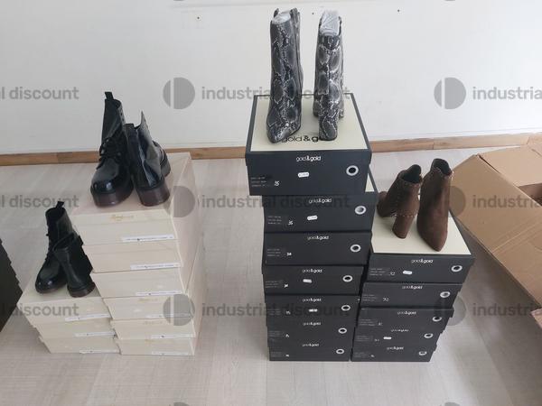 8#8952 Calzature e arredo ufficio in vendita - foto 12