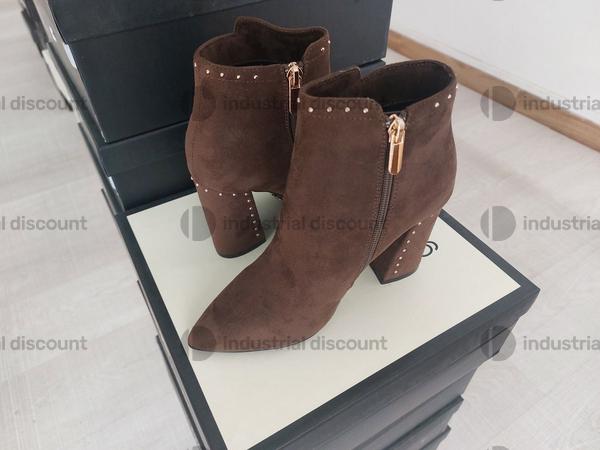 8#8952 Calzature e arredo ufficio in vendita - foto 13