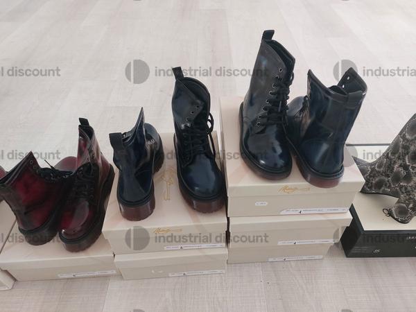 8#8952 Calzature e arredo ufficio in vendita - foto 20