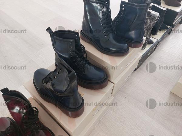 8#8952 Calzature e arredo ufficio in vendita - foto 21