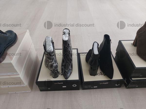 8#8952 Calzature e arredo ufficio in vendita - foto 22